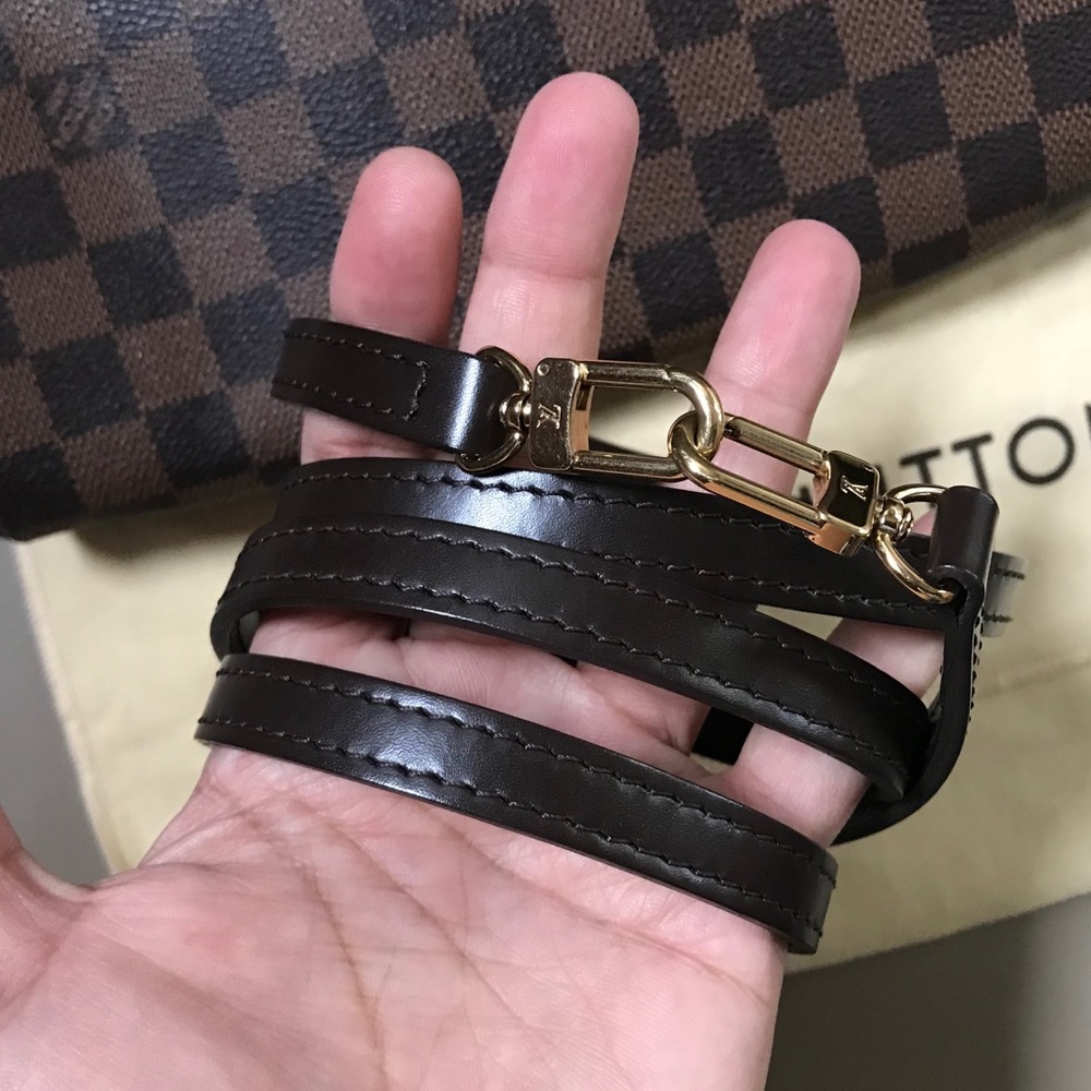 Louis Vuitton Eva clutch - Picture 6 of 8